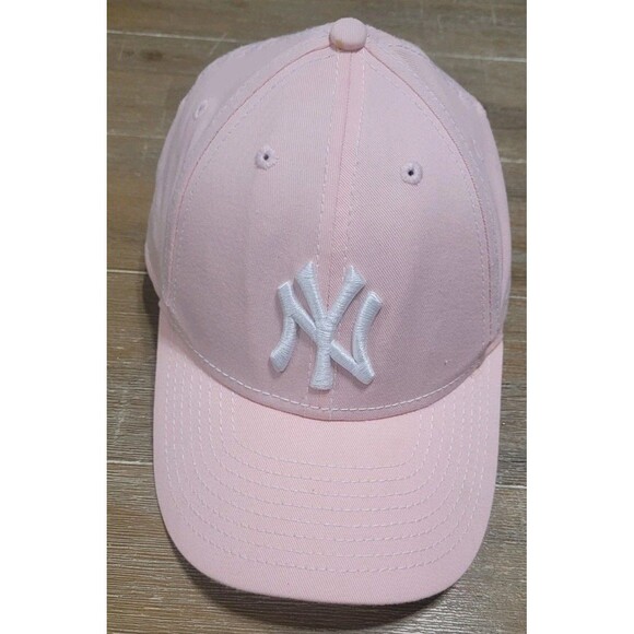 New York Yankees New Era 9Forty Youth Hat Cap - Rose Colored Pink Adjustable - Picture 1 of 7